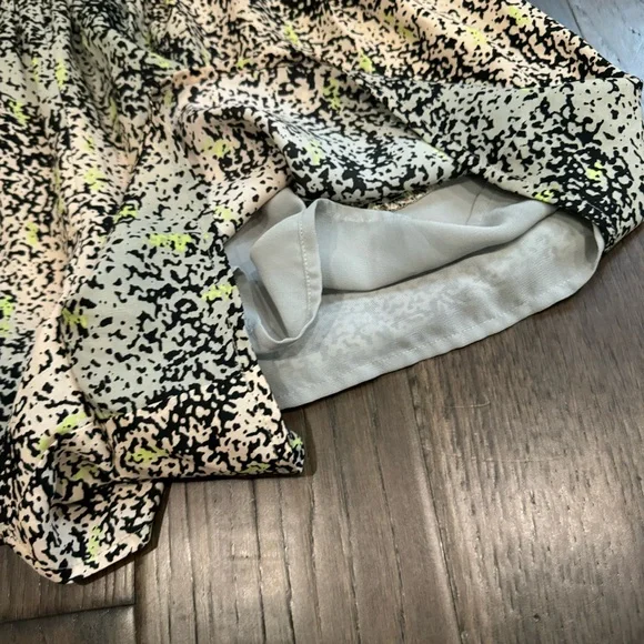 BCBGeneration Shorts - Picture 5 of 10